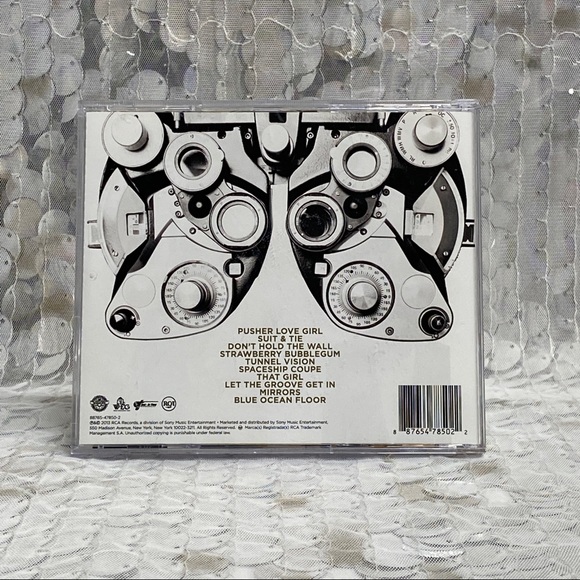 Justin Timberlake - The 20/20 Experience - Picture 2 of 12